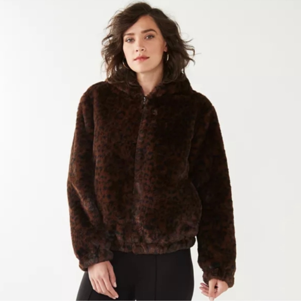 NWT Women's Nine West Faux-Fur
Hooded Jacket
Color brown cheetah - Picture 4 of 15